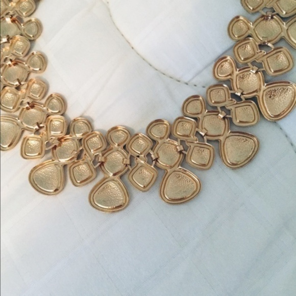 New Forever 21 Necklace - Picture 6 of 9